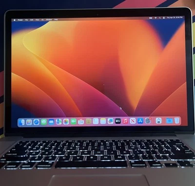 Apple MacBook Pro 15 in Mid 2015 Intel i7 256 GB SSD 16 GB Ram. - Image 1 of 4