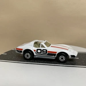 Matchbox Superfast Lesney #09 1979 Chevrolet Corvette T-Top C3 White/Red/Black - Picture 1 of 13