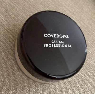 CoverGirl Clean Professional Loose Powder 115 Translucent Medium 0.7oz New - Image 1 of 2