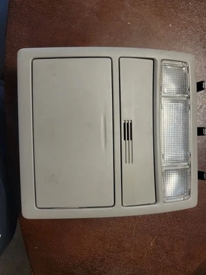2007-2011 TOYOTA CAMRY OVERHEAD CONSOLE DOME LIGHT 853792 1372991 1377233 - Image 1 of 4