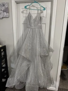 Glamour By Terani Couture Silver Prom Gown Dress Size 8 - Flaws Please Read - Picture 1 of 9