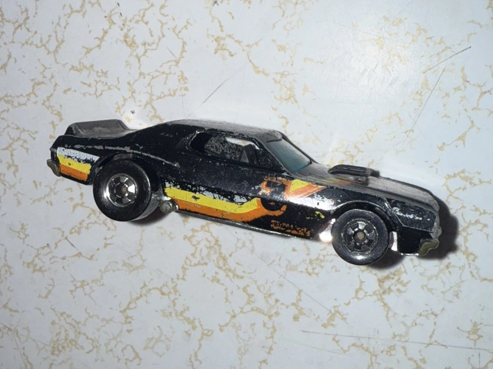 Coche diecast Ford Gran Torino Cragar 3 1974 Hot Wheels negro vintage Foto 1 de 4