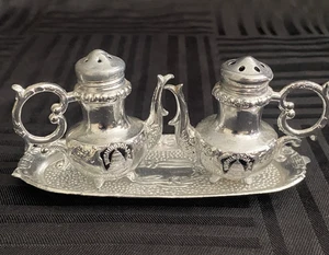 Vintage Japan Washington DC Silver toned metal Salt and Pepper Shakers with Tray - Picture 1 of 12