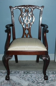 Vtg CHIPPENDALE Doll's Chair ELABORATE WOOD Great For Your Antique Doll! - Imagen 1 de 8