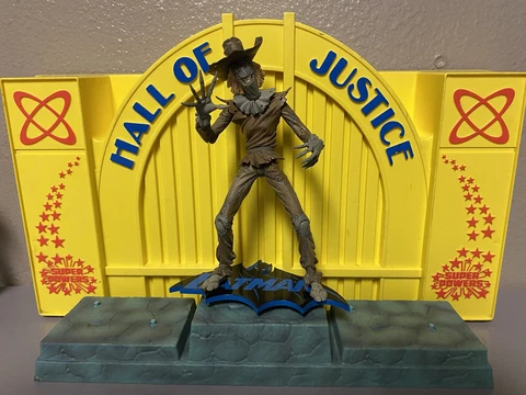 DC Direct Scarecrow Batman HUSH Series 3 Collector Action Figure Cover