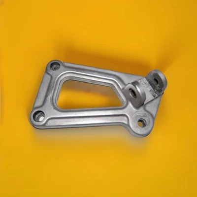 Подлинный Ducati 91-98 900SS SP CR суперлегкий правосторонний пассажирский подножка кронштейн - Изображение 1 из 4