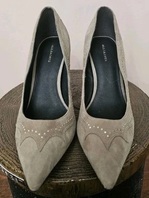 NUEVO Zapatos de salón All Saints para mujer de gamuza topo Zehra sin cordones con tachuelas de tacón alto talla 8  Foto 1 de 4