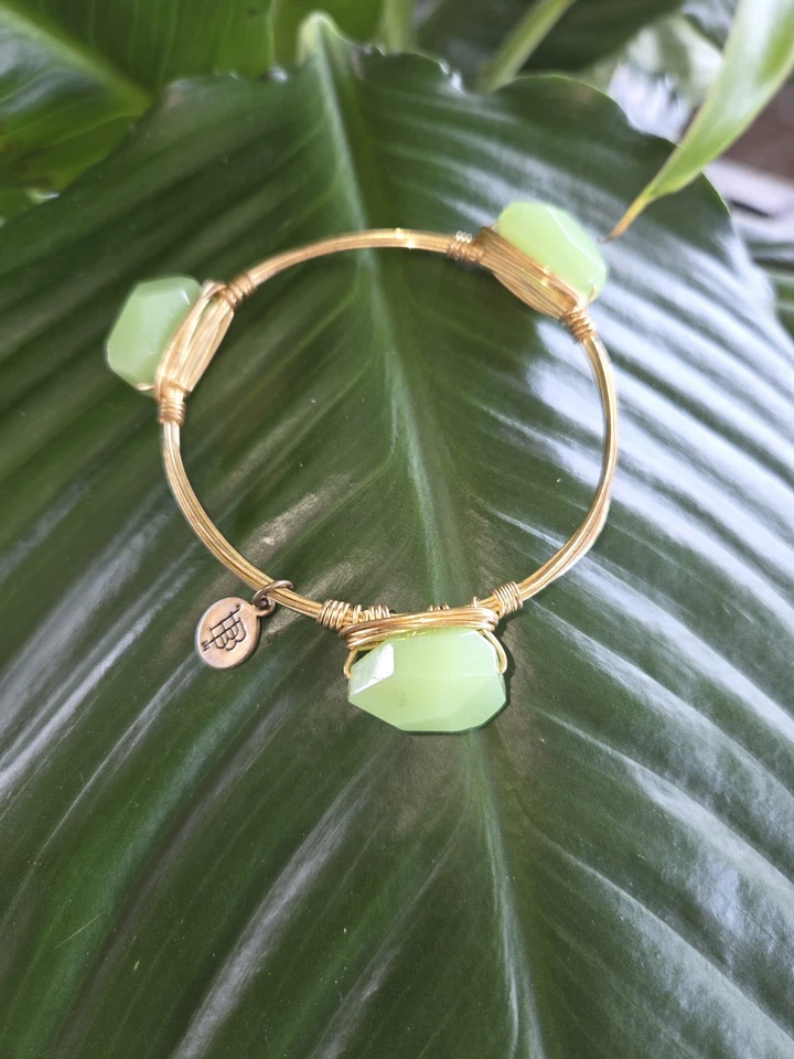 Brazalete brazalete hecho a mano de jade natural Foto 1 de 4
