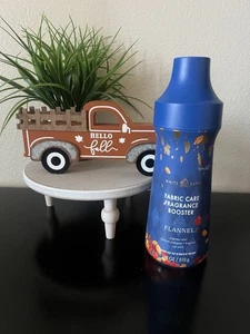 Bath & Body Works Fabric Care Fragrance Booster Flannel 18oz - Picture 1 of 3