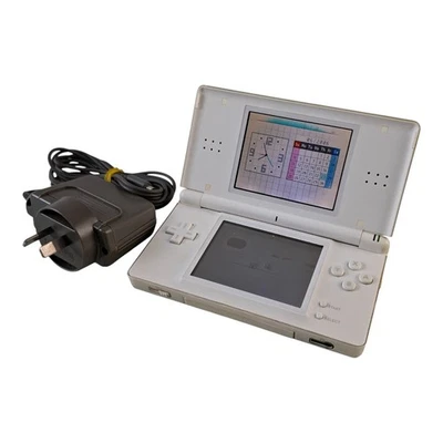 Nintendo DS Lite Console - White - PARTS / FIXER - image 1 of 4