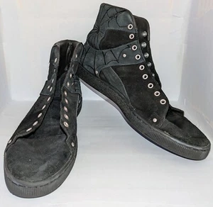 Scarpe sneakers Puma En Noir nere Spider Web taglia 12 scamosciate alte RARE A+ 🕸️🕷️ - Foto 1 di 24