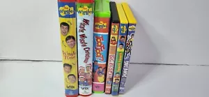 Variety of Wiggles DVD VHS Space Dancing Wiggle Time SIGNED Yummy Yummy TESTED - Foto 1 di 25