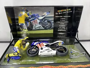 1/12 Minichamps 2010 Yamaha YZR-M1 Gift Box Rossi Valencia Moto GP 122103146 - Picture 1 of 15