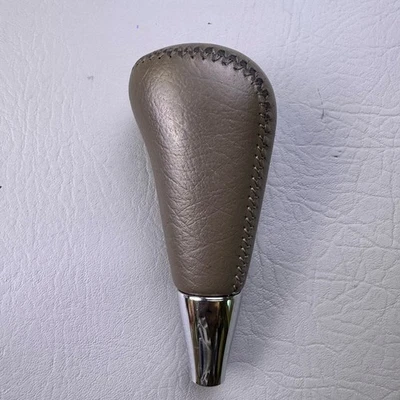 1995 - 2000 雷克萨斯 LS400 自动换档刀杆手柄皮革棕色原始设备制造商 — 第 1/4 张图片