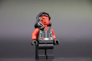 LEGO® Red She-Hulk Minifig sh0372 Marvel Super Heroes Angry Red & Black 76078 - Picture 1 of 4
