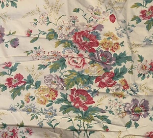 Pair Ralph Lauren Doeskin Garden Floral Ruffled Standard Pillowcases - Picture 1 of 5