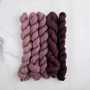 Appletons Crewel and Tapestry Wool Yarn – Dull Mauve - Picture 1 of 6