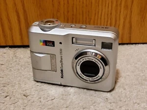 Kodak EasyShare C533 Compact Digital Camera 5MP Silver Bundle SD card case EUC - Picture 1 of 13