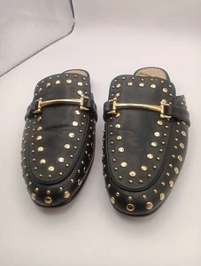 Mulas Sam Edelman doradas con tachuelas talla 6M negras - Imagen 1 de 13