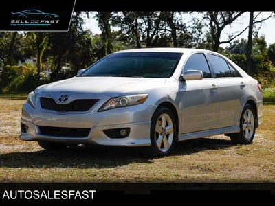 2011 Toyota Camry SE - Изображение 1 из 4