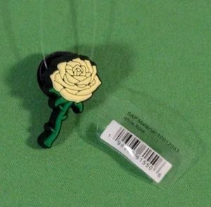 New Original Jibbitz Crocs Charm: White Rose 1 Piece - Picture 1 of 2