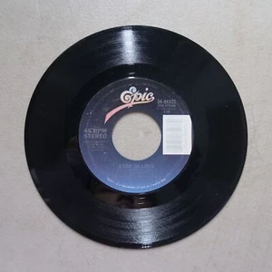 LUTHER VANDROSS STOP TO LOVE/STOP TO LOVE (INTRUMENTAL) EPIC VINYL 45 VG 19-6 - Picture 1 of 2