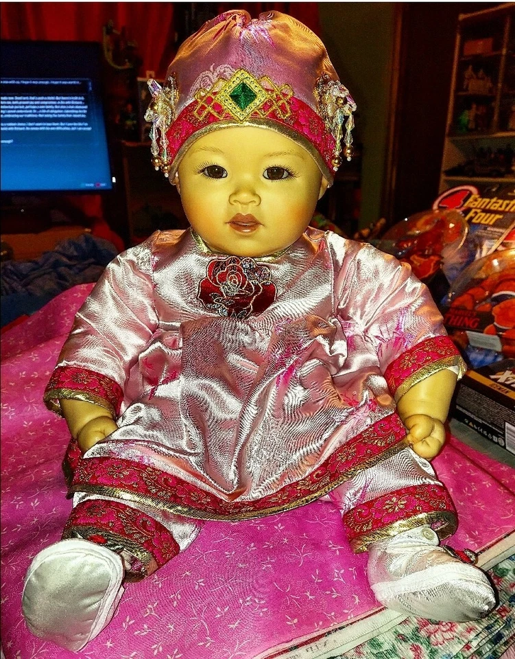 2006 PING LAU 娃娃 "BABY PING" ~ 亚洲娃娃 Ping Lau 著,Marie Osmond 树脂 — 第 1/4 张图片