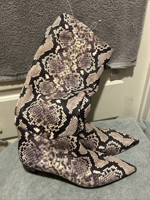 Nuevas Botas Altas Gianni Bini Gianna Estampado Serpiente Tacón Gatito Talla 11 Ret $229 Foto 1 de 4