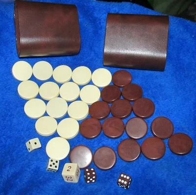 Backgammon Vintage - Marrón/Crema 1" Chips 2 Agitadores de Cuero sintético 4 Dados 1 dbl Foto 1 de 4