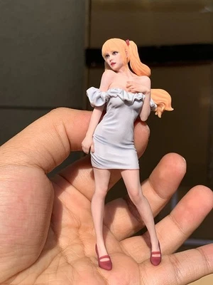 Resin Diorama 1:18 Yellow Hairl Girl Miniature Figurine Doll Toy Scene Props - Image 1 of 4