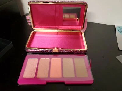 Paleta de Blush Tarte Clay LIFE OF THE PARTY -5 Tons Nova - Imagem 1 de 4