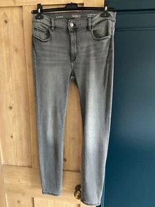 Gorgeous Soft Grey DL 1961 Florence Skinny Mid rise Jeans - worn once - Picture 1 of 5