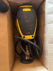 DEWALT DWE6423 Orbit Sander - Picture 1 of 4