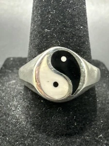 New Condition Sterling Silver Ying Yang Onyx Ring 925 Size 10 - Picture 1 of 5
