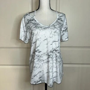 T-shirt Grayson/Threads "Hello Gorgeous" con scollo a V in marmo - Taglia XL - Foto 1 di 5