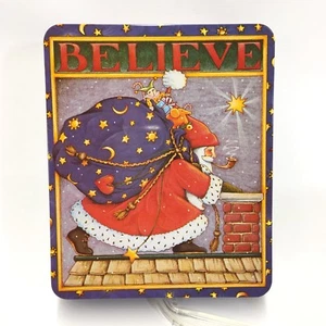 Caja de lata vintage Mary Engelbriet Believe Santa Christmas hecha en Hong Kong - Imagen 1 de 9
