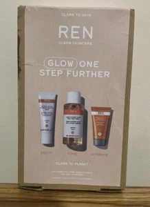 REN Glow CLEAN SKINCARE GLOW ONE STEP FURTHER - Picture 1 of 2
