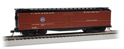 Bachmann 75701 CANADIAN PACIFIC #5604 - 50' EXPRESS REEFER HO SCALE - Image 1 of 3