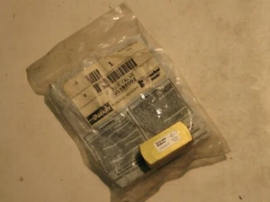 NIB PARKER 003393002 PNEUMATIC CHECK VALVE 3/8 NPT 250PSI MAX P6201 - Afbeelding 1 van 5