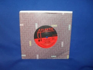 LOU GRAMM JUST BETWEEN YOU AND ME - AUSTRALIAN 7" 45 VINYL RECORD - Foto 1 di 3