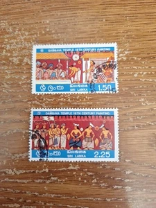 SRI LANKA 1976 Vesak: dipinti del tempio di Dambava. Set 2 MNH - Foto 1 di 1