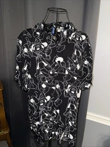 Disney Mickey Mouse Black Over Print Button Down Short Sleeve Size L - Picture 1 of 13