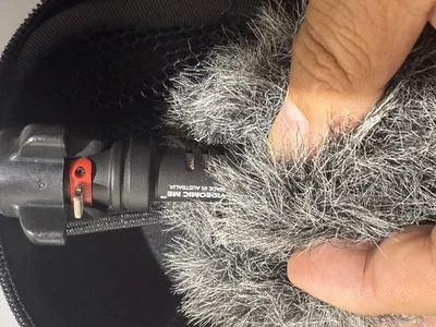 Rode VideoMic ME-L Video Microphone for iPhone w/ Lightning Connector (AS-IS) - Image 1 of 4