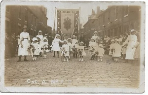 CHRIST CHURCH MISSION HARPURHEY MANCHESTER SUNDAY SCHOOL PARADE REF 4529 - Picture 1 of 2