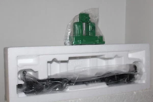 LIONEL #36900 DEPRESSED CENTER FLATCAR WITH BACKSHOP LOAD - Picture 1 of 2