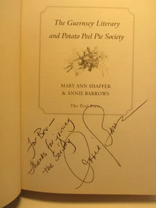 GUERNSEY LITERARY & POTATO PEEL PIE SOCIETY signed by ANNIE BARROWS 2008 hc + dj - Picture 1 of 8
