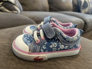See Kai Run Stevie Baby Toddler Girls Shoes Size 4 Denim w Flowers