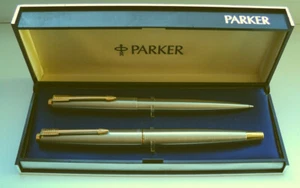 RARE " PARKER 45 FLIGHTER DE LUXE " 2er Set in STEEL, ENGLAND MADE !ca. 1970 ! - Bild 1 von 2