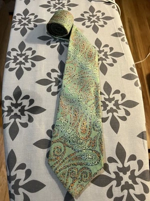 Corbata de poliéster vintage Wembly para hombre patrón cachemir verde 55" x 4" Foto 1 de 4