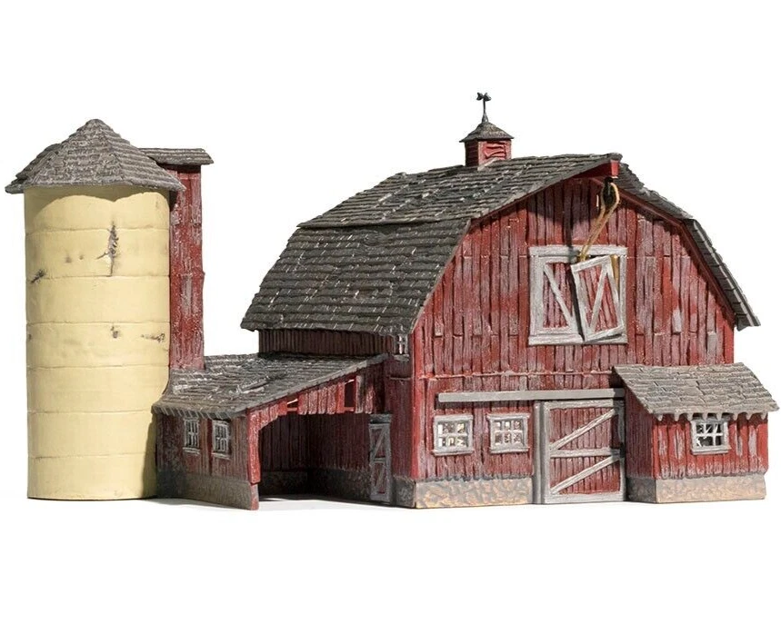 Woodland Scenics HO Scale ~ Built & Ready With LED ~ Old Weathered Barn ~ BR5038 - Image 1 of 4